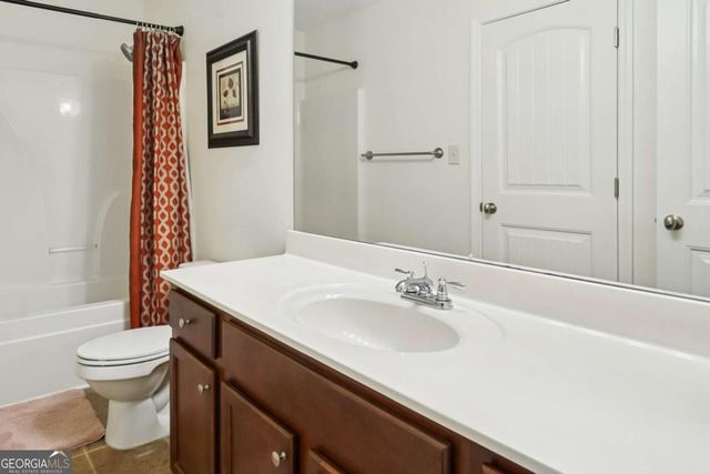 571 Tuscany Walk Lane, Lawrenceville, GA 30043