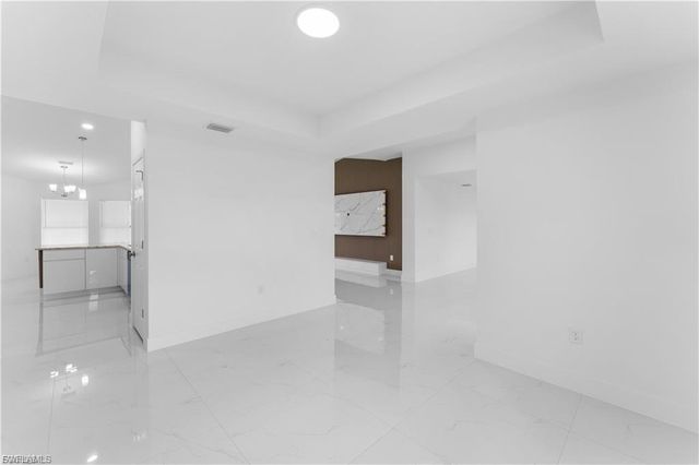3700 10TH ST W, Lehigh Acres, FL 33971