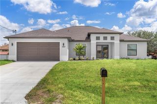 3700 10TH ST W, Lehigh Acres, FL 33971