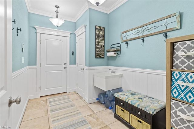 2100 Saint Brides RD W, Chesapeake, VA 23322