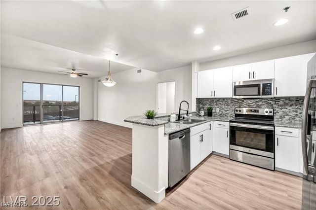 8255 Las Vegas Boulevard 618, Las Vegas, NV 89123