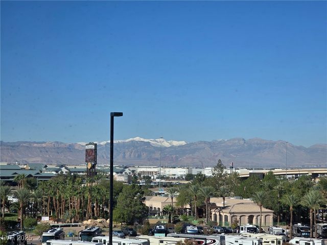 8255 Las Vegas Boulevard 618, Las Vegas, NV 89123