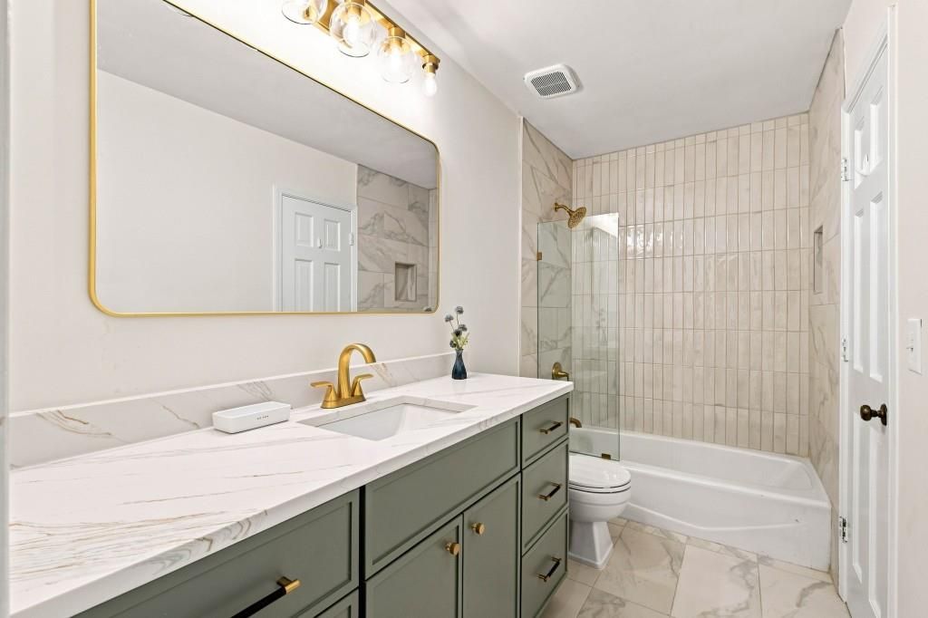 Image 25 of property listing at 1113 Capital Club Circle NE, Brookhaven, GA 30319