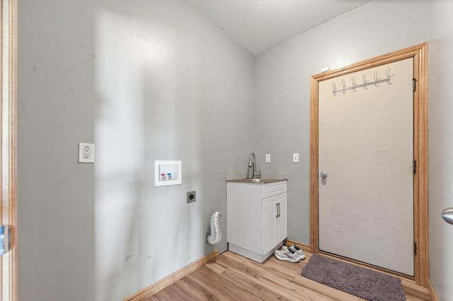 4529 S Webb Rd, Derby, KS 67037