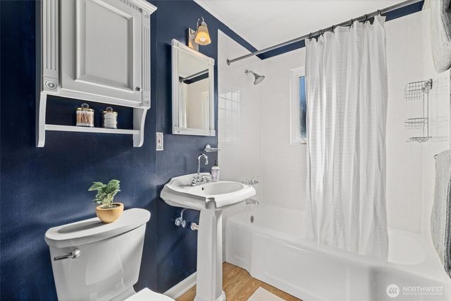 8014 17th Avenue NW, Seattle, WA 98117