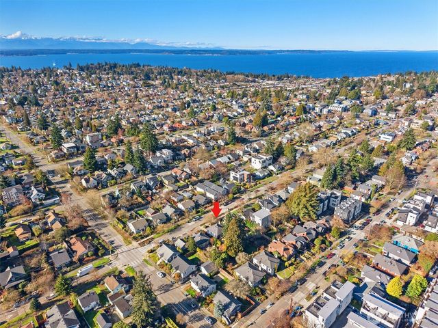 8014 17th Avenue NW, Seattle, WA 98117