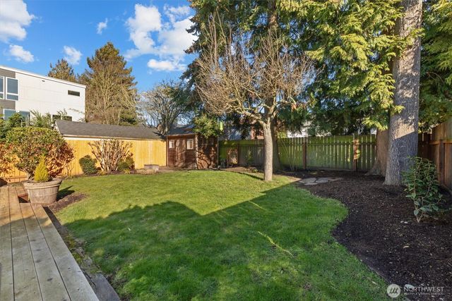 8014 17th Avenue NW, Seattle, WA 98117