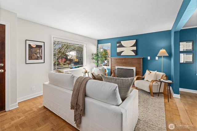 8014 17th Avenue NW, Seattle, WA 98117