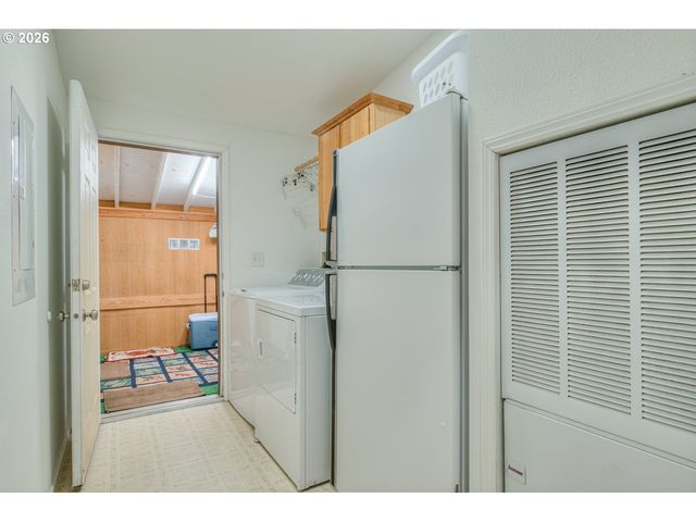148728 SNUFFY Dr, La Pine, OR 97739