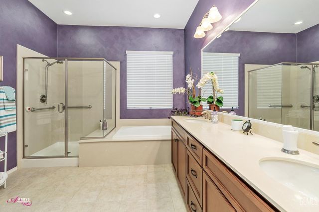 9803 Petersburg Place, Bakersfield, CA 93306