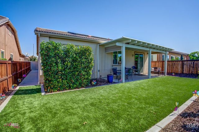 9803 Petersburg Place, Bakersfield, CA 93306