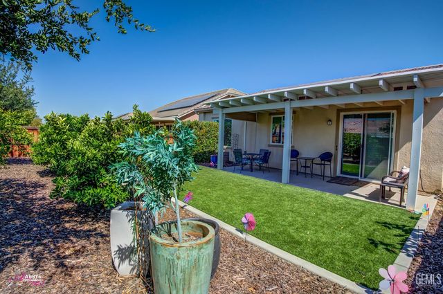 9803 Petersburg Place, Bakersfield, CA 93306