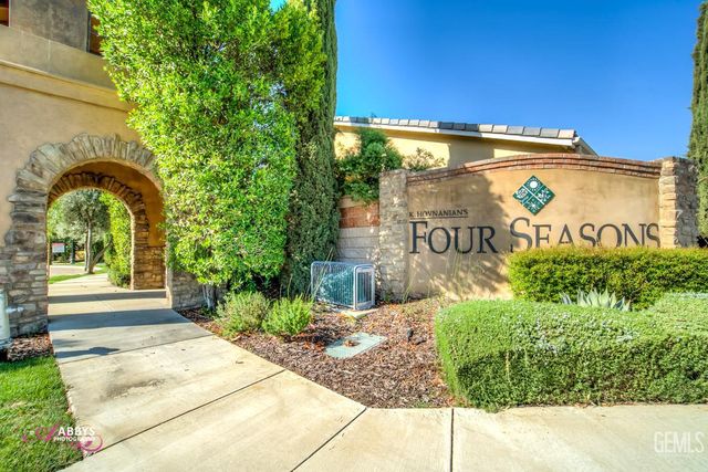 9803 Petersburg Place, Bakersfield, CA 93306