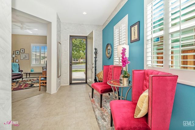 9803 Petersburg Place, Bakersfield, CA 93306