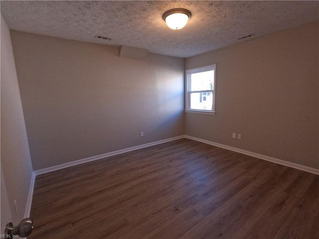 5301 Chestnut AVE, Newport News, VA 23605