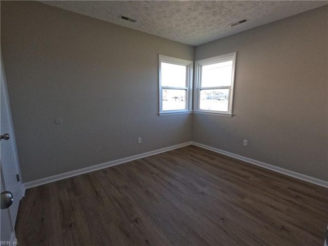 5301 Chestnut AVE, Newport News, VA 23605