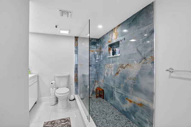 6815 Willow Wood Drive 4073, Boca Raton, FL 33434