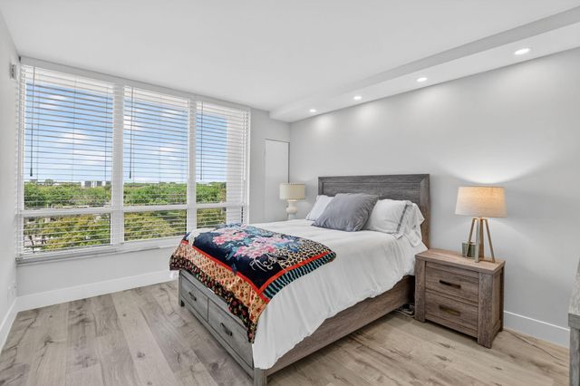 6815 Willow Wood Drive 4073, Boca Raton, FL 33434