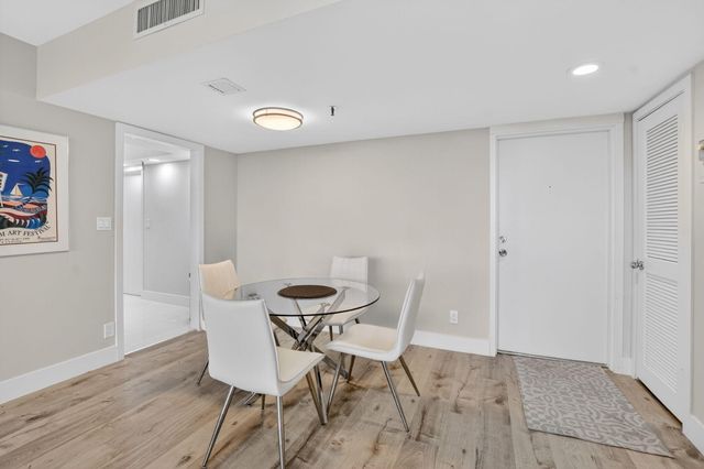 6815 Willow Wood Drive 4073, Boca Raton, FL 33434