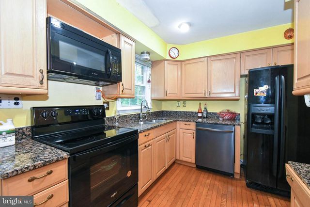 5209 YUMA CT, Alexandria, VA 22312