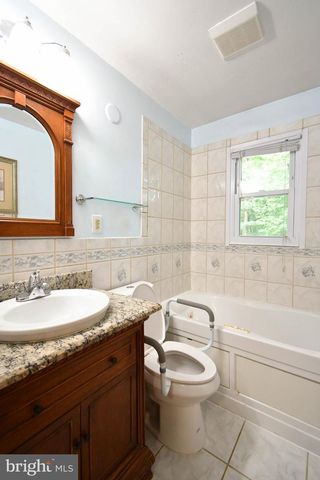 5209 YUMA CT, Alexandria, VA 22312