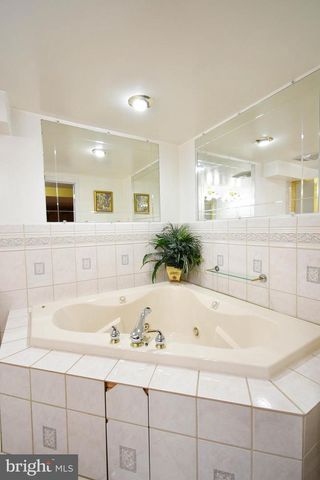 5209 YUMA CT, Alexandria, VA 22312