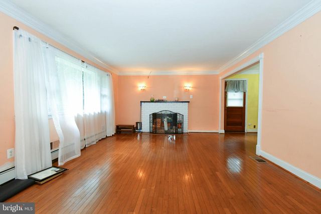 5209 YUMA CT, Alexandria, VA 22312