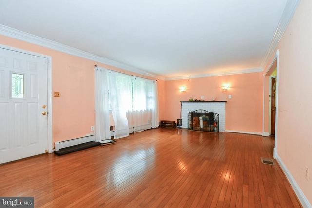 5209 YUMA CT, Alexandria, VA 22312