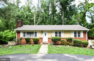 5209 YUMA CT, Alexandria, VA 22312