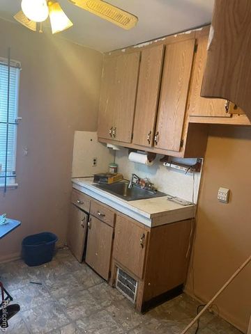11443 Somerset Avenue, Detroit, MI 48224