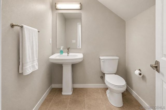 785 Trunorth Circle, Escondido, CA 92026
