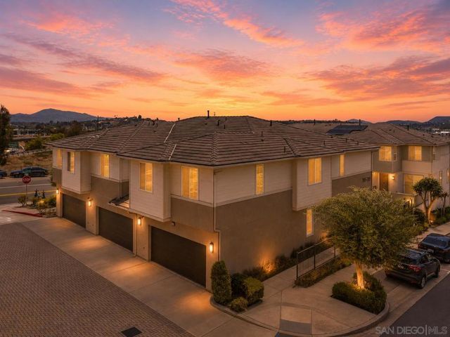 785 Trunorth Circle, Escondido, CA 92026