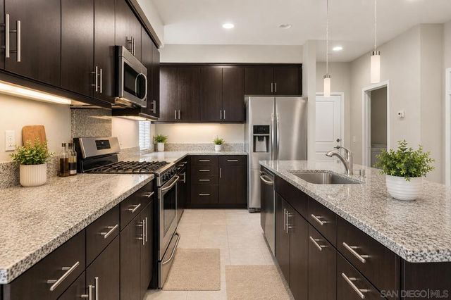 785 Trunorth Circle, Escondido, CA 92026