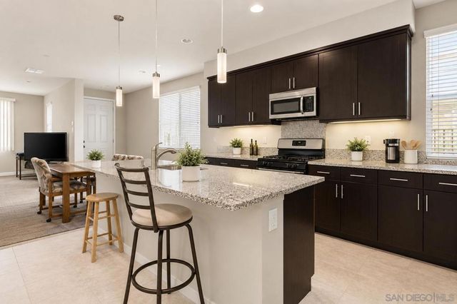 785 Trunorth Circle, Escondido, CA 92026