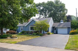 18 Glenbrook Road, Greece, NY 14616