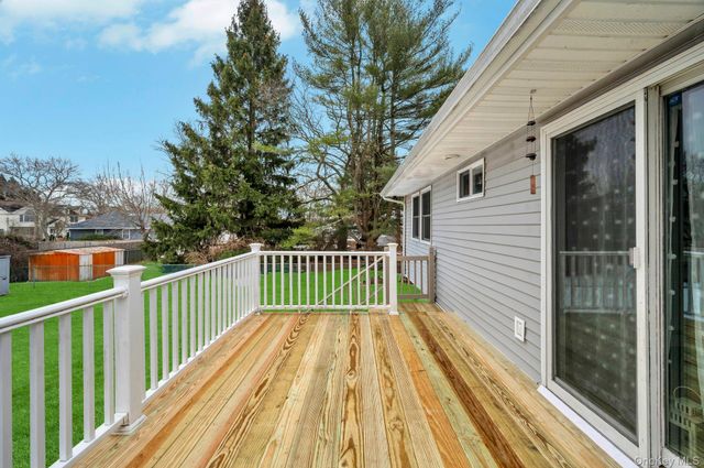 39 Joseph Place, Nesconset, NY 11767