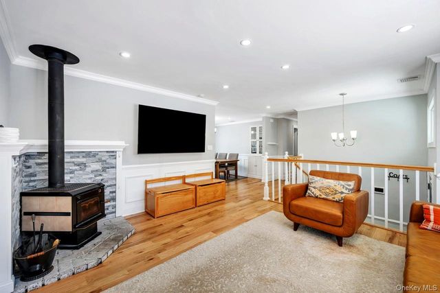 39 Joseph Place, Nesconset, NY 11767