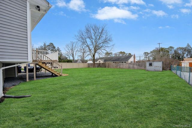 39 Joseph Place, Nesconset, NY 11767