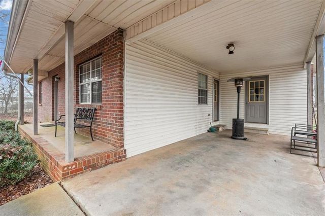 723 Buchanan Bypass, Buchanan, GA 30113