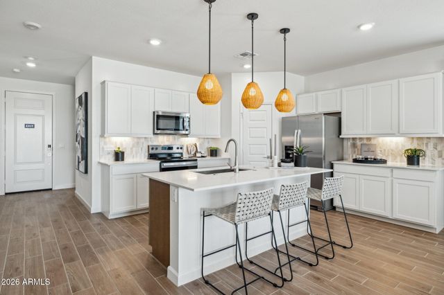 17488 W ILLINI Street, Goodyear, AZ 85338