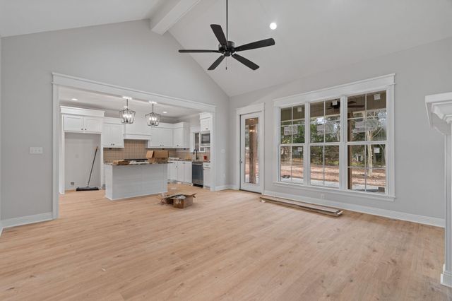 136 Micawber Loop, Hattiesburg, MS 39402