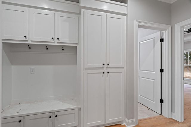 136 Micawber Loop, Hattiesburg, MS 39402