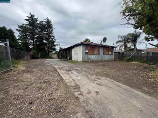 652 School St, Pittsburg, CA 94565