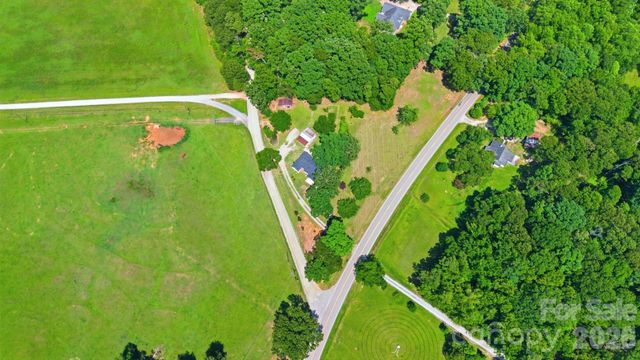 3041 Pink Plyler Road, Lancaster, SC 29720