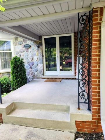 18830 San Quentin Drive, Lathrup Village, MI 48076