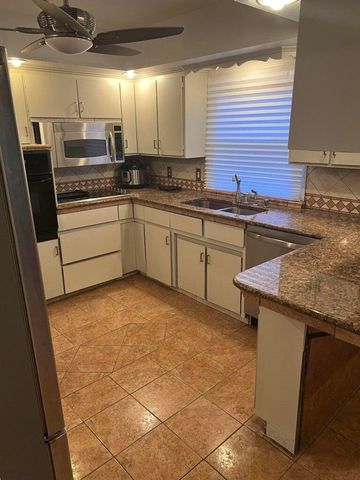 18830 San Quentin Drive, Lathrup Village, MI 48076