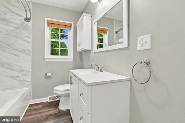 2016 EAGLE SCHOOL RD, Martinsburg, WV 25404