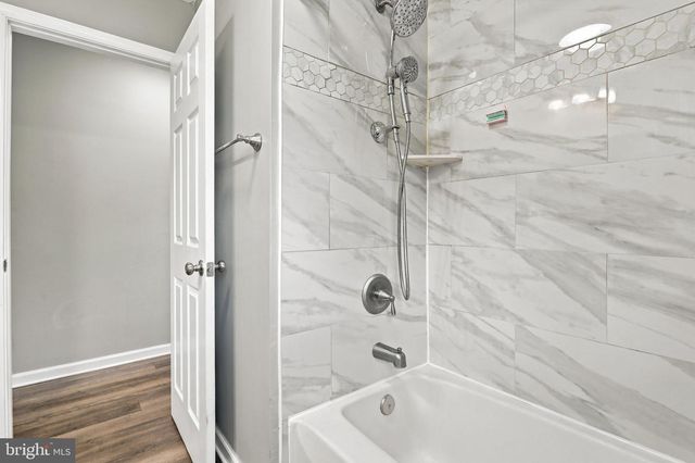 2016 EAGLE SCHOOL RD, Martinsburg, WV 25404