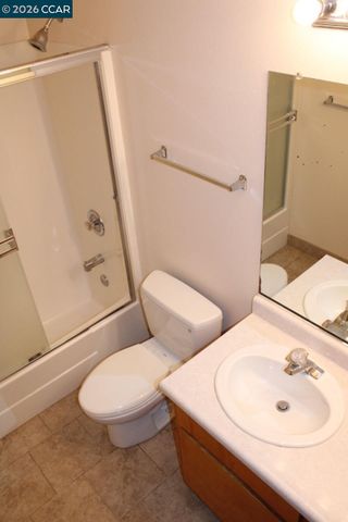 5619 Madison Ave 2, Richmond, CA 94804