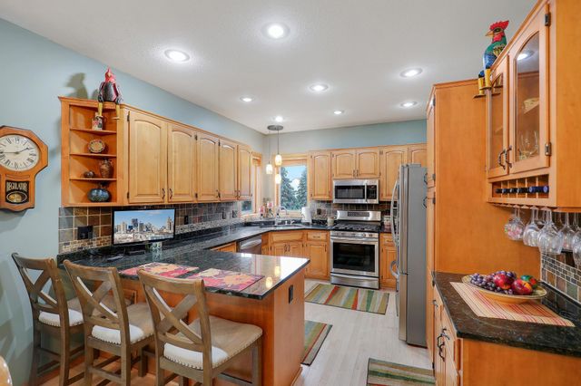 2014 Blue Jay Street, Shakopee, MN 55379